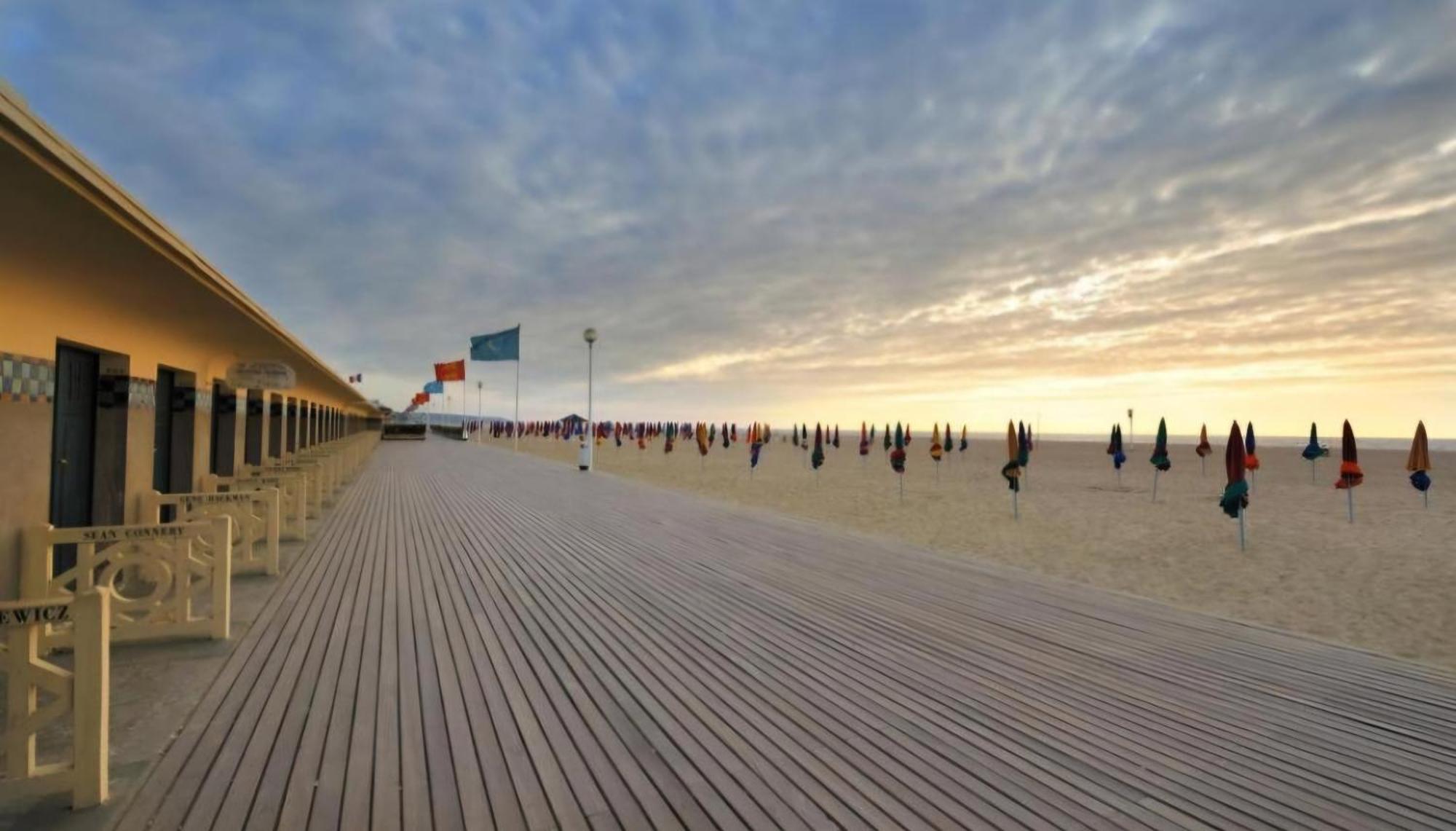 Studio Magnifique Vue Mer, Port-Deauville, Proche Plage, Centre-Ville Et Casino Exterior foto